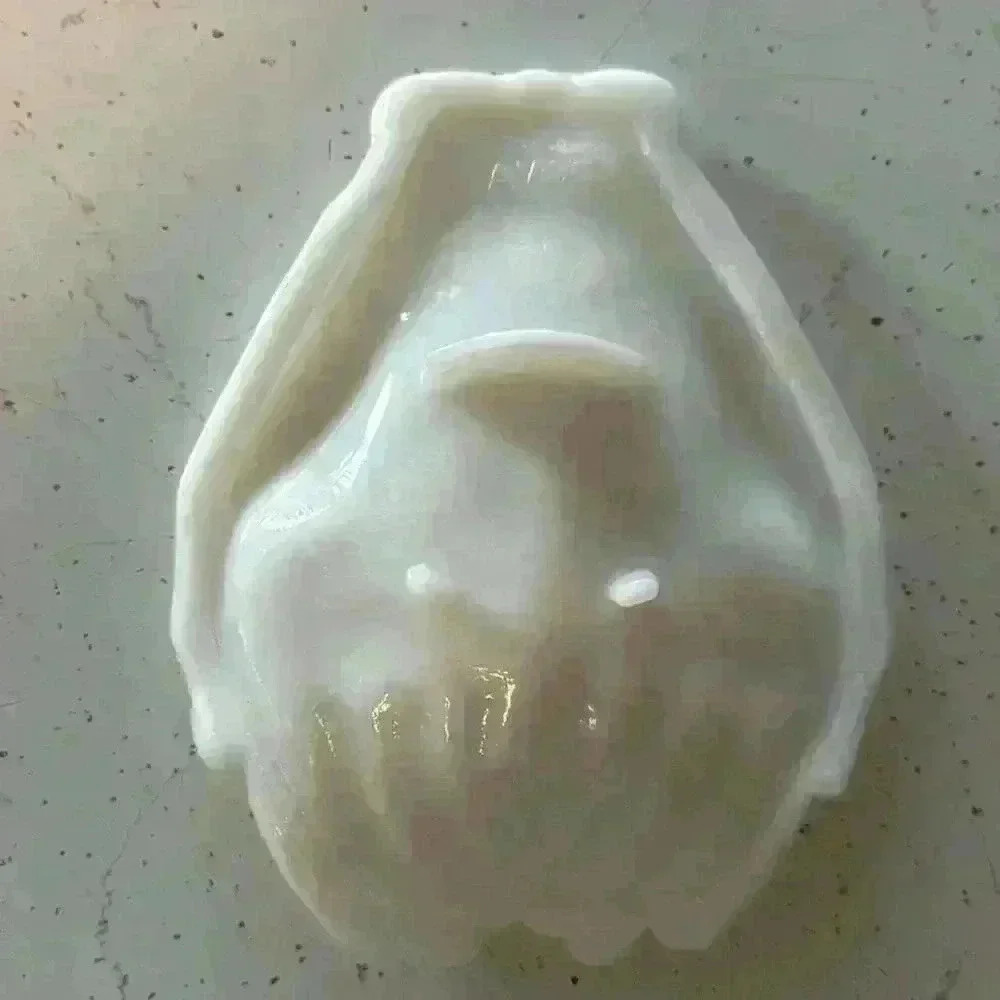 Vintage Avon White Milk Glass Hand Dish for Soap Rings Jewelry - Picture 3 of 4